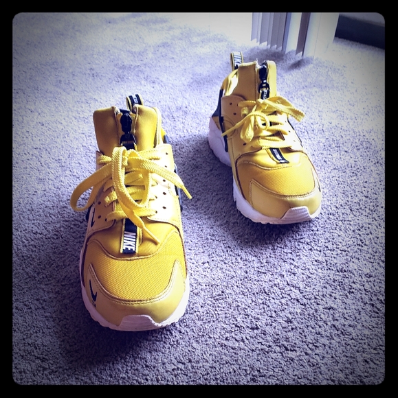 nike air huarache run zip bright citron